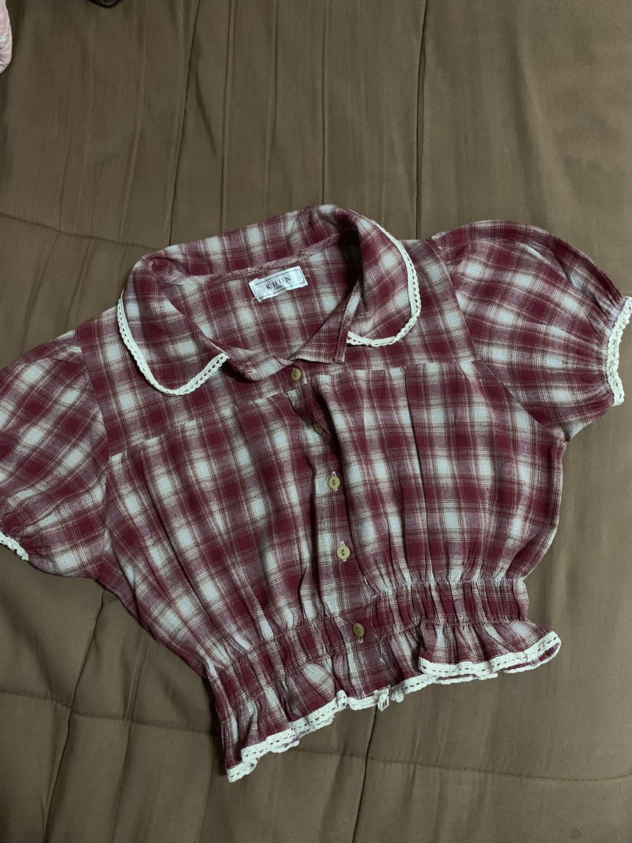 pichyowne's tweet photo. เสื้อครอปลายสก็อต น่ารักมากก
70.-

#ส่งต่อเสื้อผ้ามือสอง #ส่งต่อ #ส่งต่อเสื้อผ้า #โล๊ะตู้เสื้อผ้ามือสอง #โล๊ะเสื้อผ้า #เสื้อผ้ามือ2 #เสื้อผ้ามือสอง #ตามหา #โล๊ะตู้ https://t.co/iVlJWLHcPH