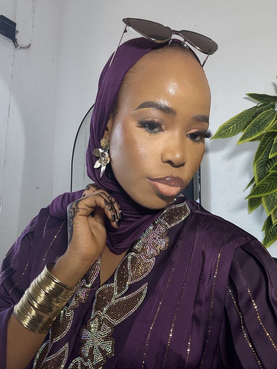 Haneefahjumoke's tweet photo. Eid Mubarak🥳💫✨
Taqabalallahu minna wa minkum💜🥰 https://t.co/WgbHHVyH3l