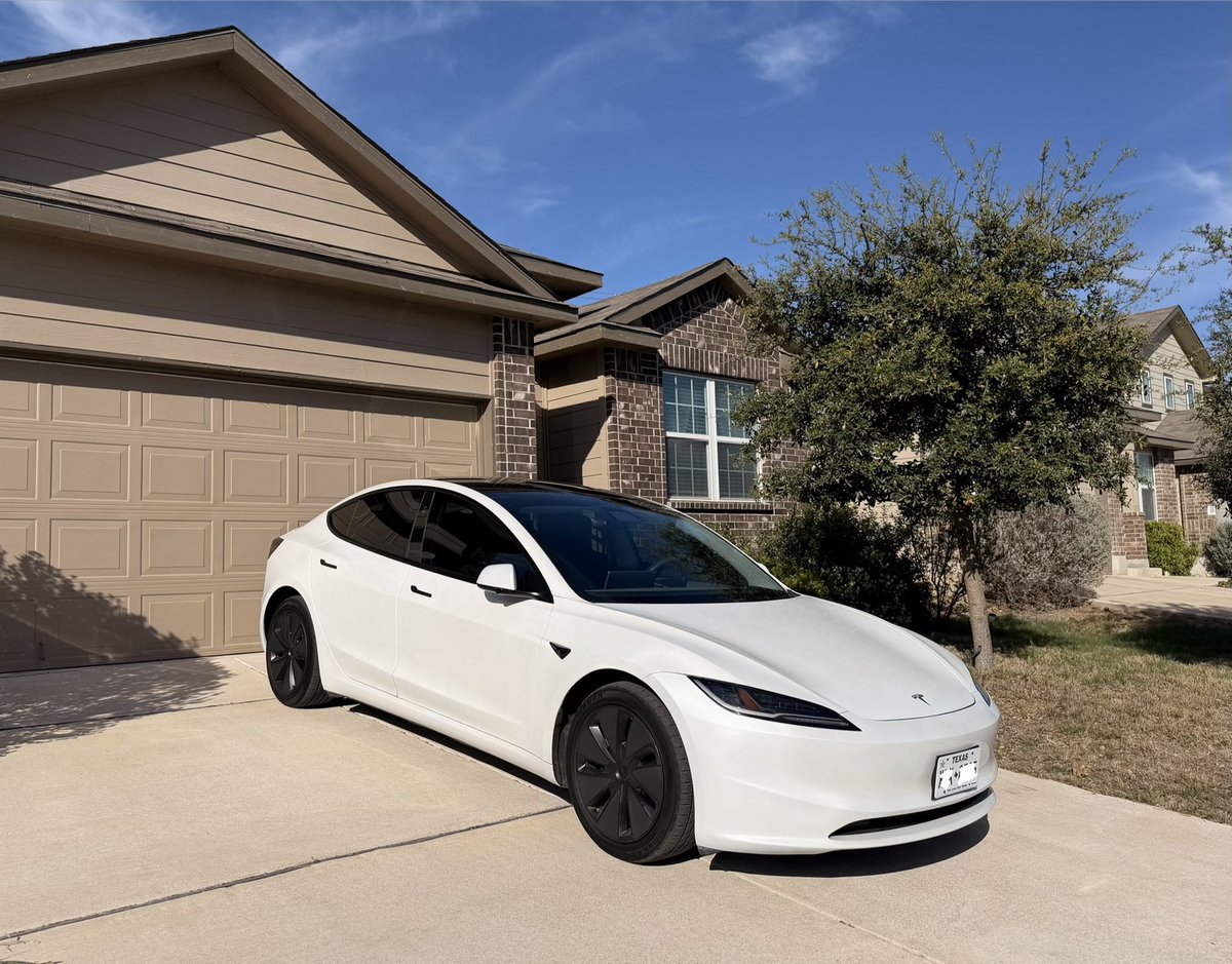Finally made the switch to a Tesla Model 3 🙏🏽 my first EV, let’s gooooo