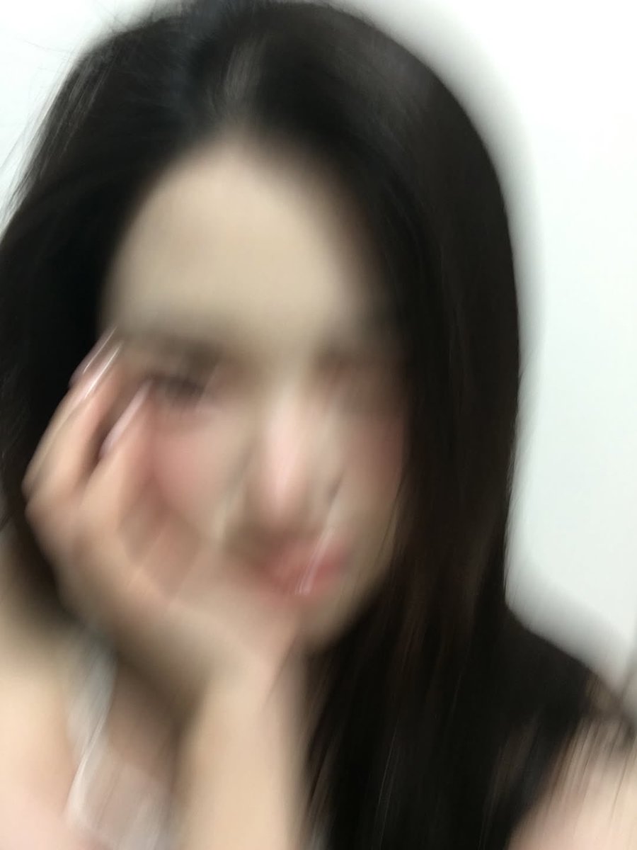 sua tweet media
