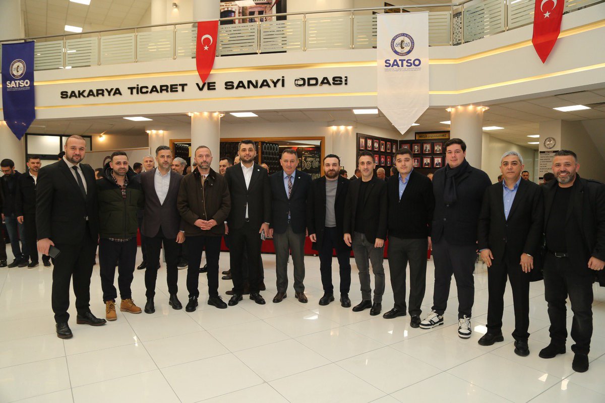 alisafaalacam's tweet photo. Sakarya Ticaret ve Sanayi Odamız tarafından düzenlenen bayramlaşma programında, iş dünyamızın kıymetli temsilcileriyle bir araya gelerek bayram sevincini paylaştık.
Birlik ve beraberlik içerisinde nice bayramlara…
#Satso #Sakarya https://t.co/cIphzsPF2Z