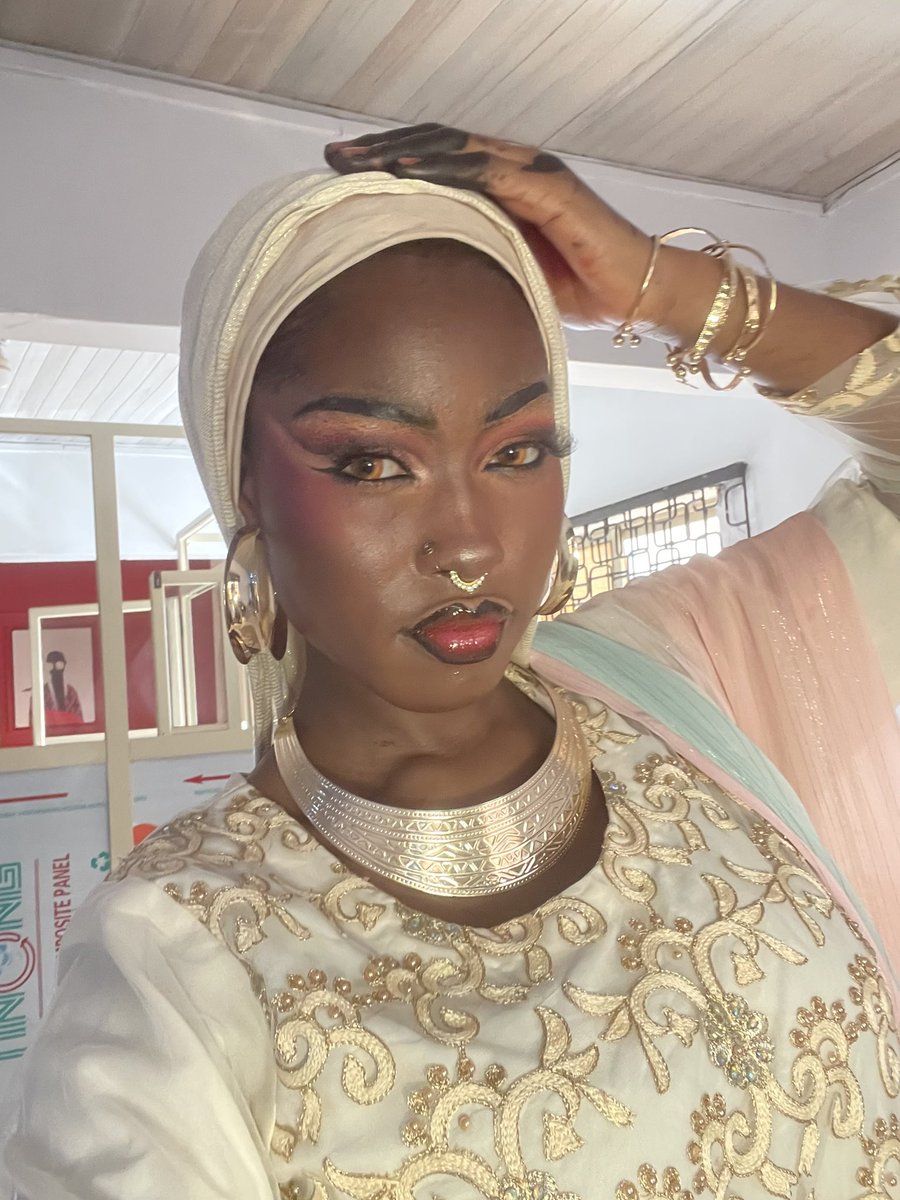 js a girl tweet media