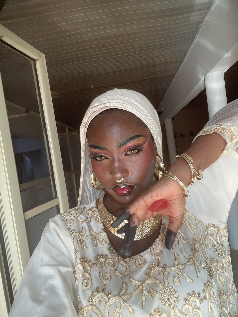 js a girl tweet media