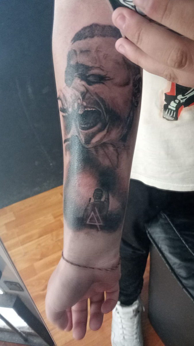 S🅰️nti🧉⛓️ tweet media