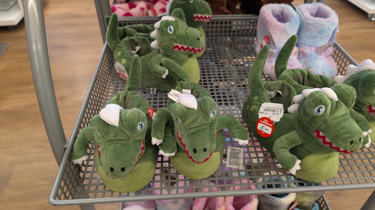 Hiji Fjoersk (Art/Storytelling) tweet media