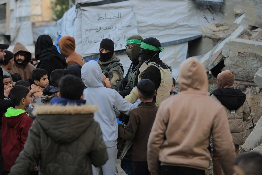 أسرا tweet media