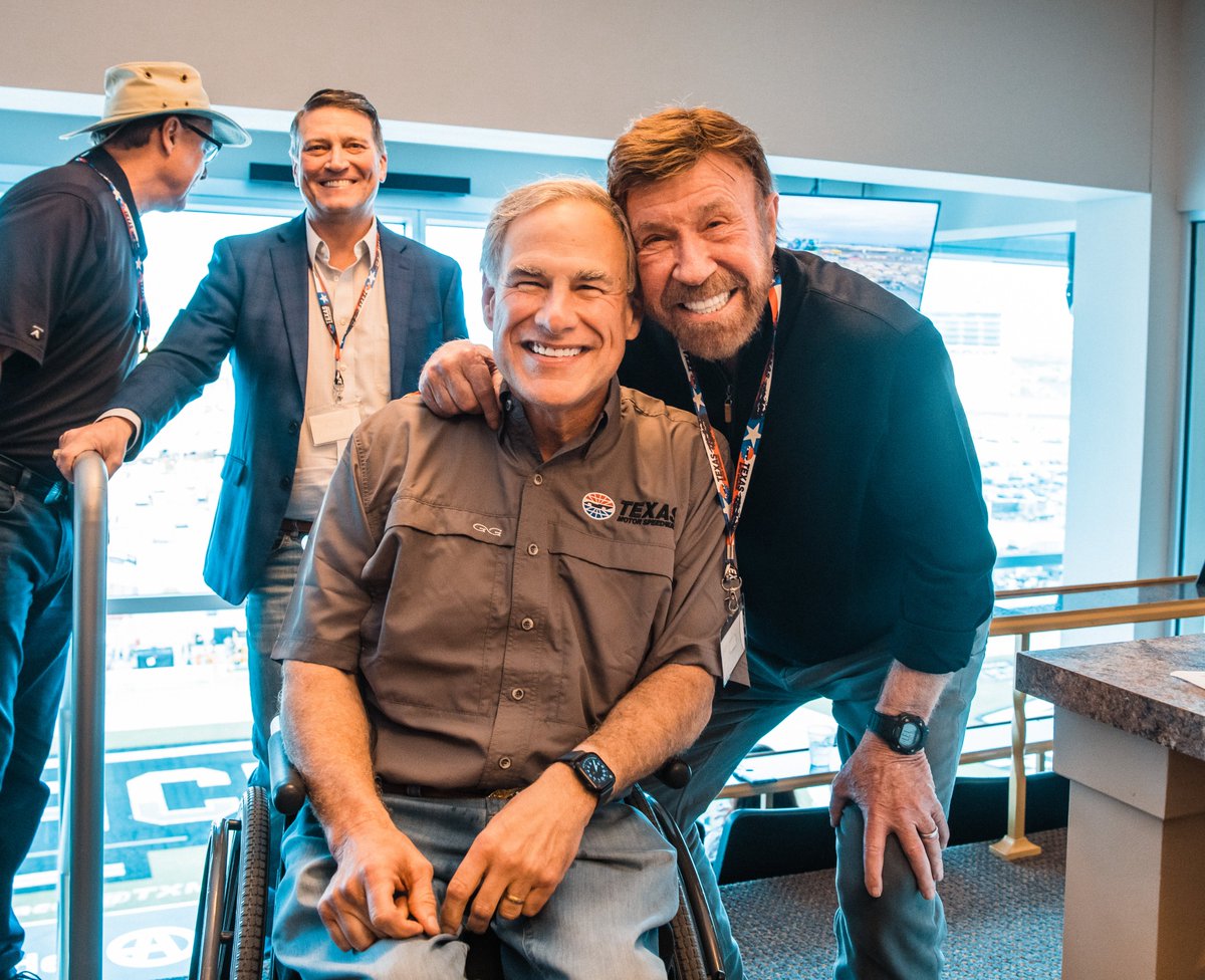 Greg Abbott tweet media