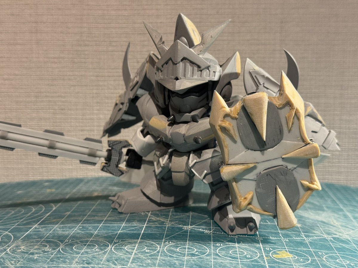 騎士GP02の魔の盾を作ってますが、また表面処理地獄になってきました。
まあでもいい感じ…

#SDガンダム #俺SD作ってるぜ #ガンプラ #聖機兵物語