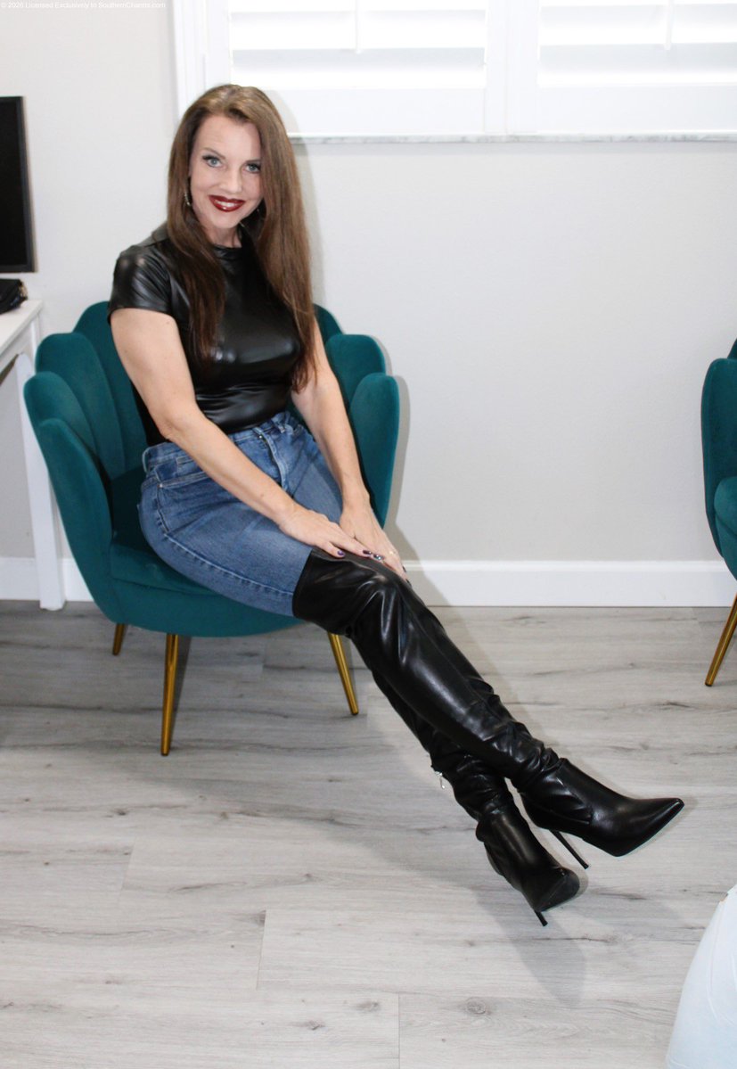 Naughty Alaya ☘️ tweet media