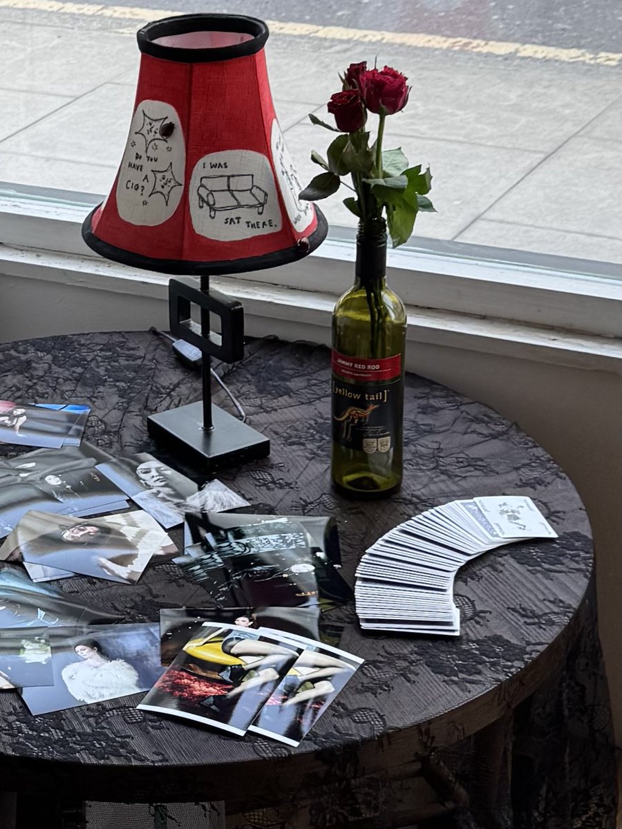 nieve ella tweet media