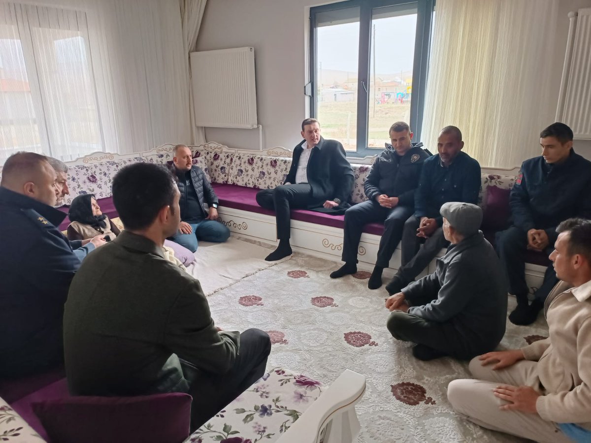 Kaymakamımız Sn. Ali Can YILDIZ, beraberindeki heyet ile beraber ilçemizde bulunan şehit ve gazi ailelerine ziyarette bulunarak bayramlarını kutladı.