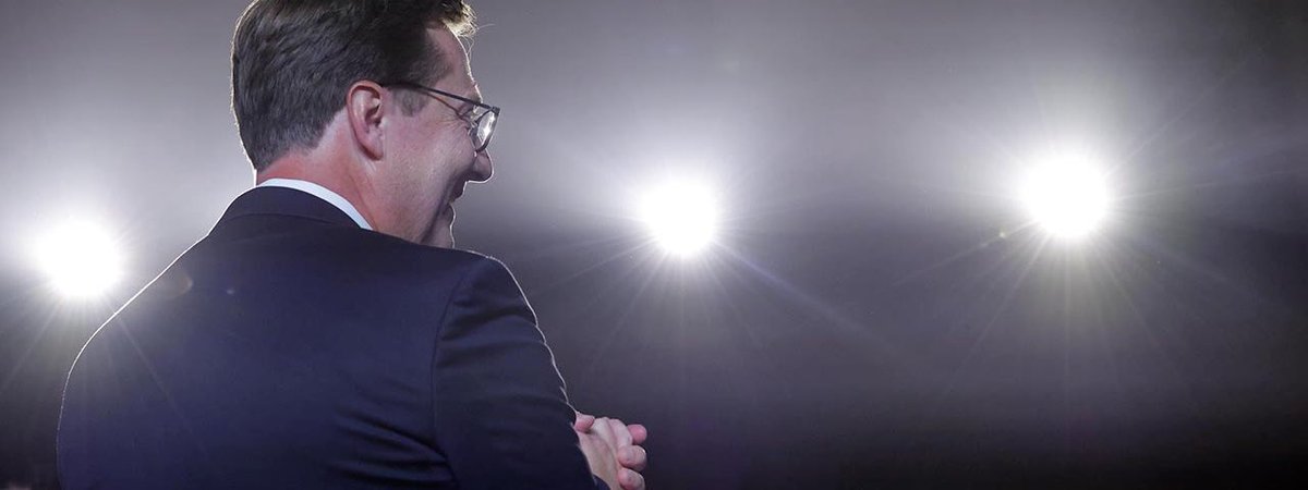 Igre prestolov. Odločitev, da Prebilič vendarle - v zadnjem hipu - povabljen na današnje soočenje na Pop TV, sprejeta zunaj Pop TV. Zdaj se gre za to, da se Prebiliča spravi čez prag <a href="/Drzavnizbor/">Državni zbor</a>, glasove bo pobiral Golobu in tiste na levici, ki bi sicer razočarani nad Golobovo