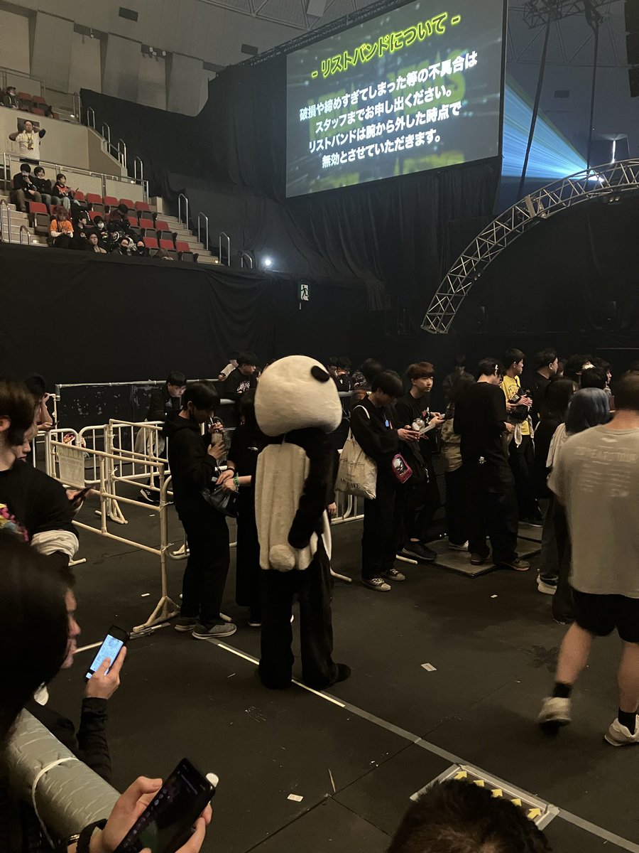 saka_diy's tweet photo. メガベガス安定のパンダいてわろた https://t.co/k1ZIdkezDt