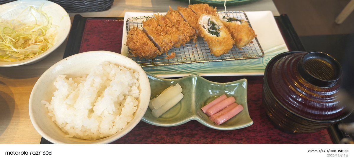 mikajin0374's tweet image. 昨日上げようと思ってたのんに忘れてたのん💦お友達と中野で待ち合わせて墓場の画廊でシティハンターグッズ堪能して百均巡り後お昼をOIOIさん内のサボテンさんで美味しくいただき横浜に出てサンマルクさんでミルフィーユパフェをペロリ美味しかったのん♪♪らべくんのお話して楽しかったのん( *^艸^)🎶