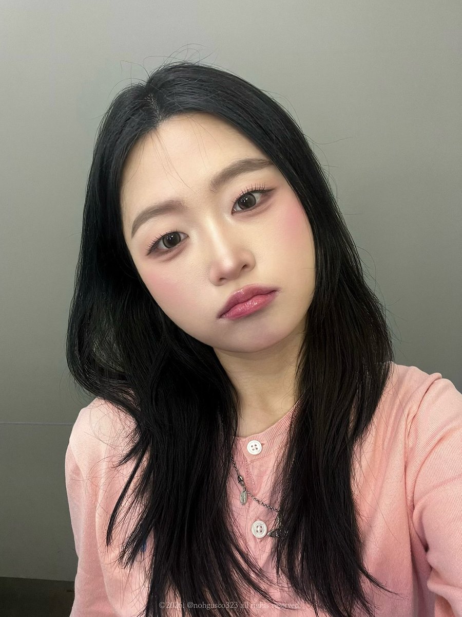 nohgusco323's tweet image. #현채메이크업 #motd

역대급 봄웜 메이크업🍑💗