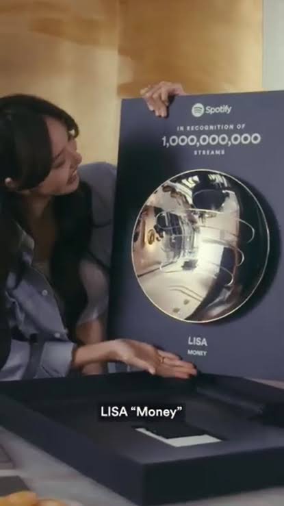 Liiisa_27 tweet media