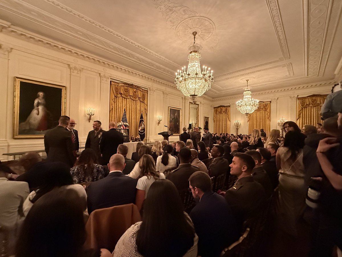 Mark Meredith tweet media