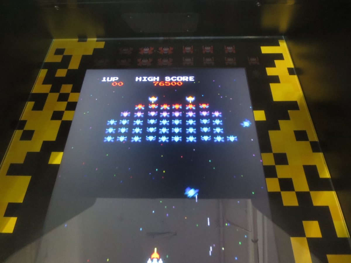 ピクセルバッシュ初めて触りました。
ギャラクシアンでナムコ点を出しておきました。
（ゲームオーバー後すぐに画面が切り替わるのは知らなかった…）
#namco巣鴨店
#ギャラクシアン