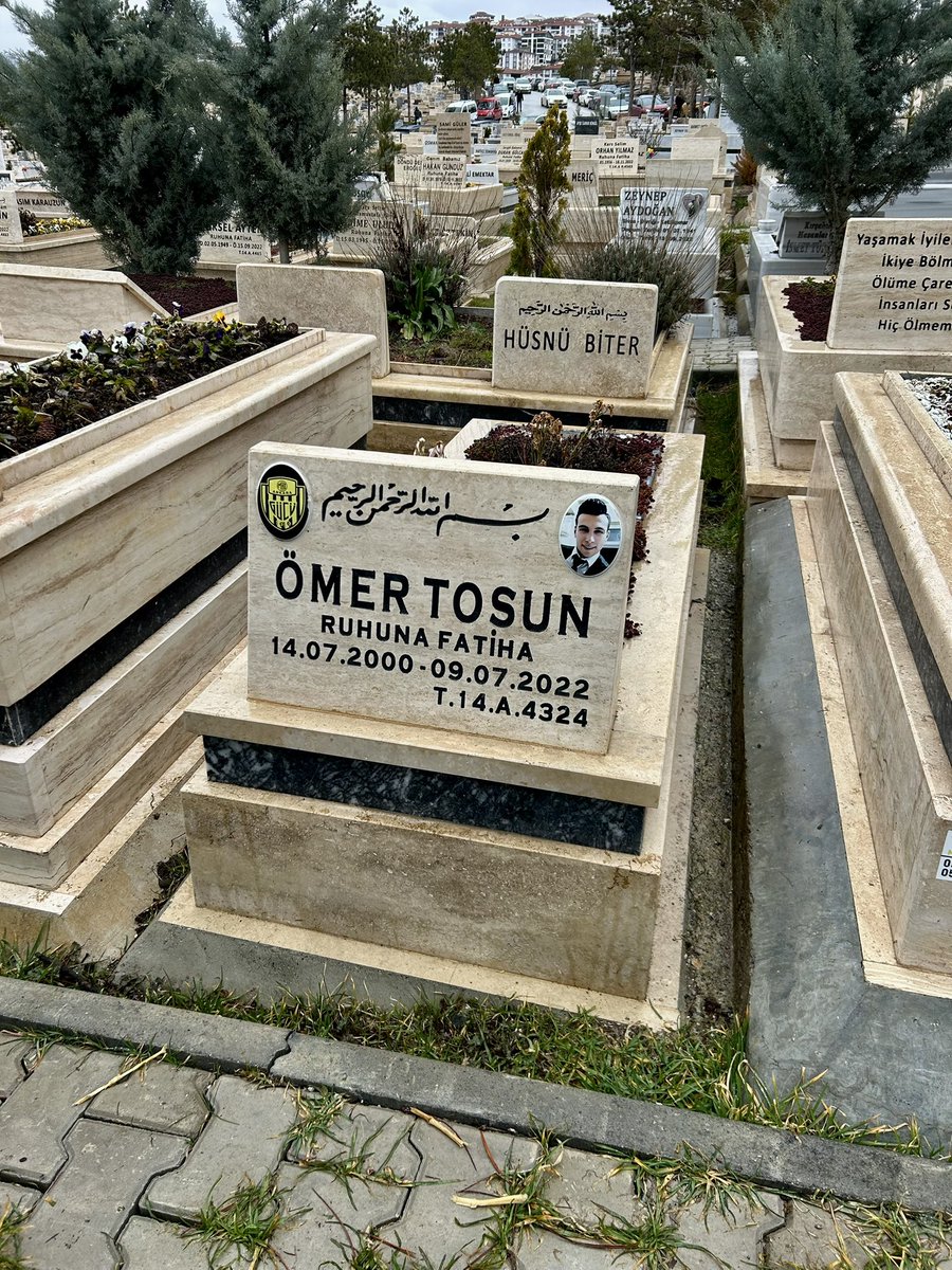 Seninde bayramın mübarek olsun güzel abim 🙏