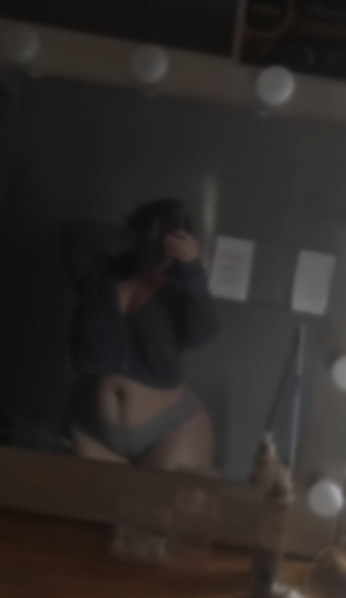 —. Buenos días ♡
Ojalá se pajeen mucho hoy 🫠