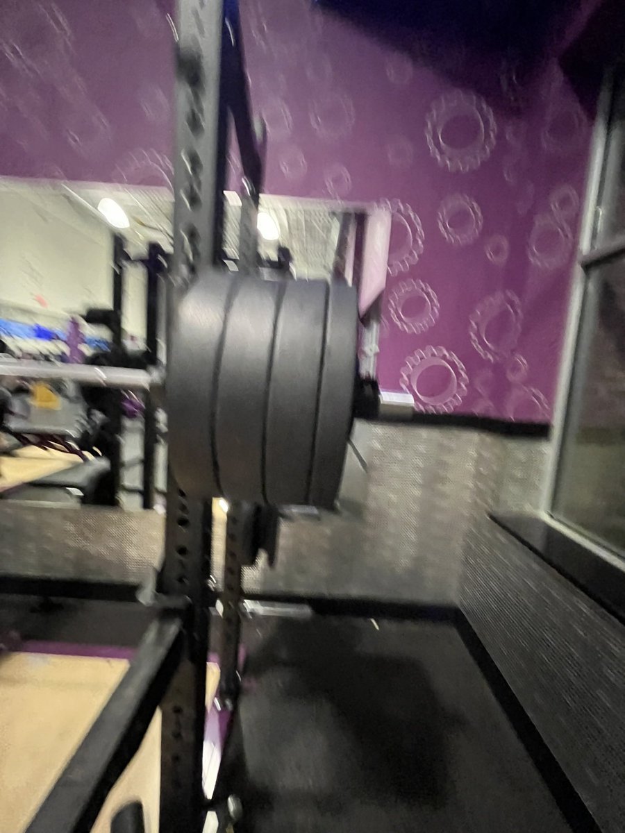BRANPERRY5's tweet photo. 375 squat🗣️ 6,0 183lb linebacker #freshman @WF_CougarFball #proskillz https://t.co/QWxKWMRxYT