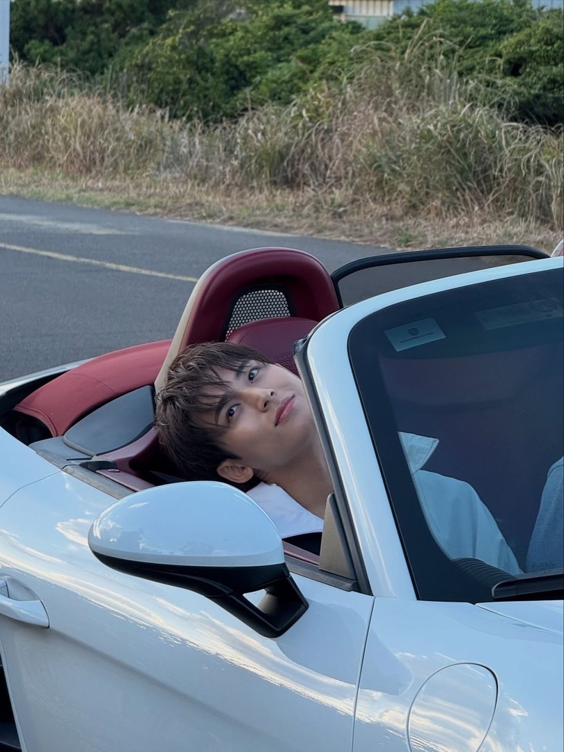 USE ' HEY / ✉️ ' - ENGLISH ONLY tweet media