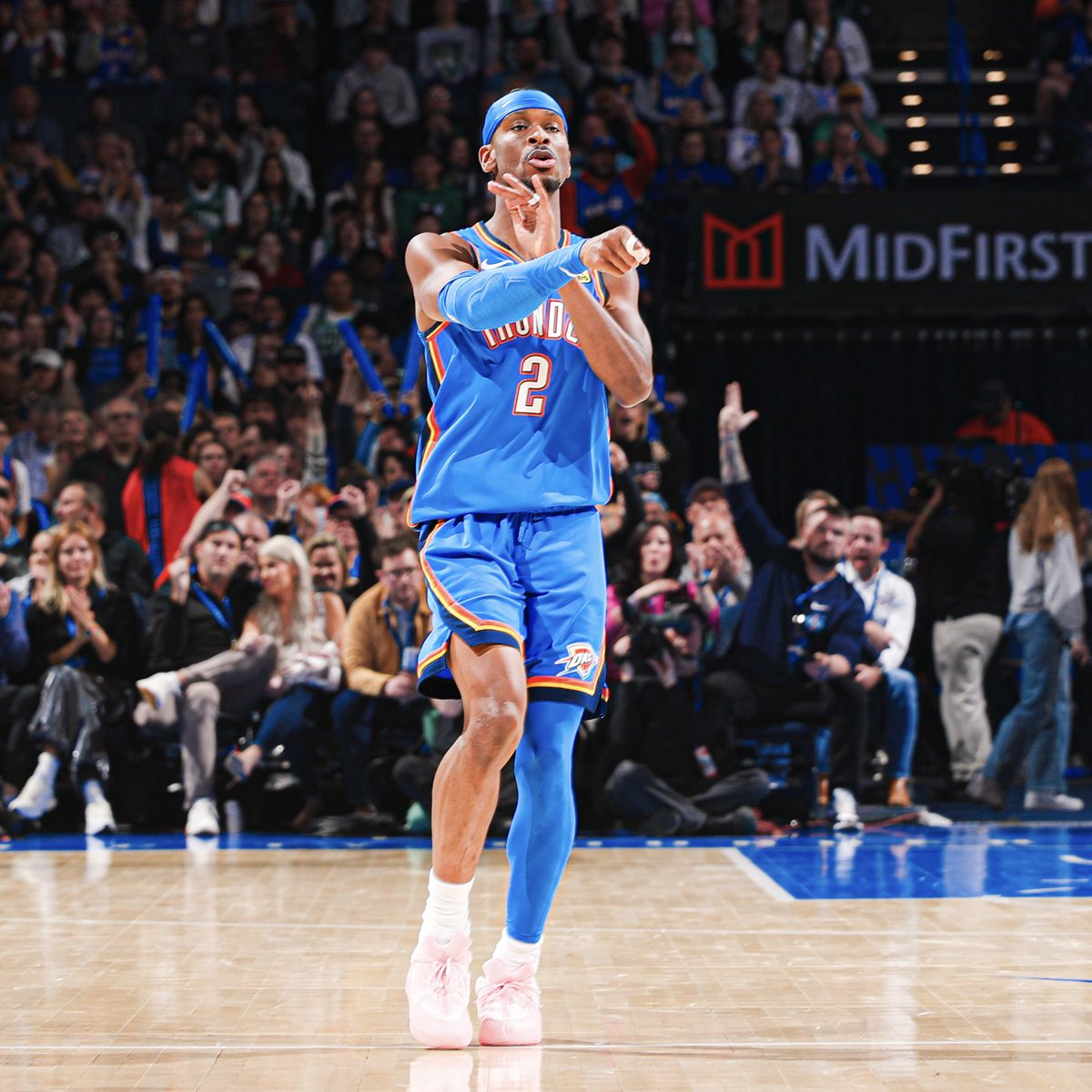 NBA Retweet tweet media