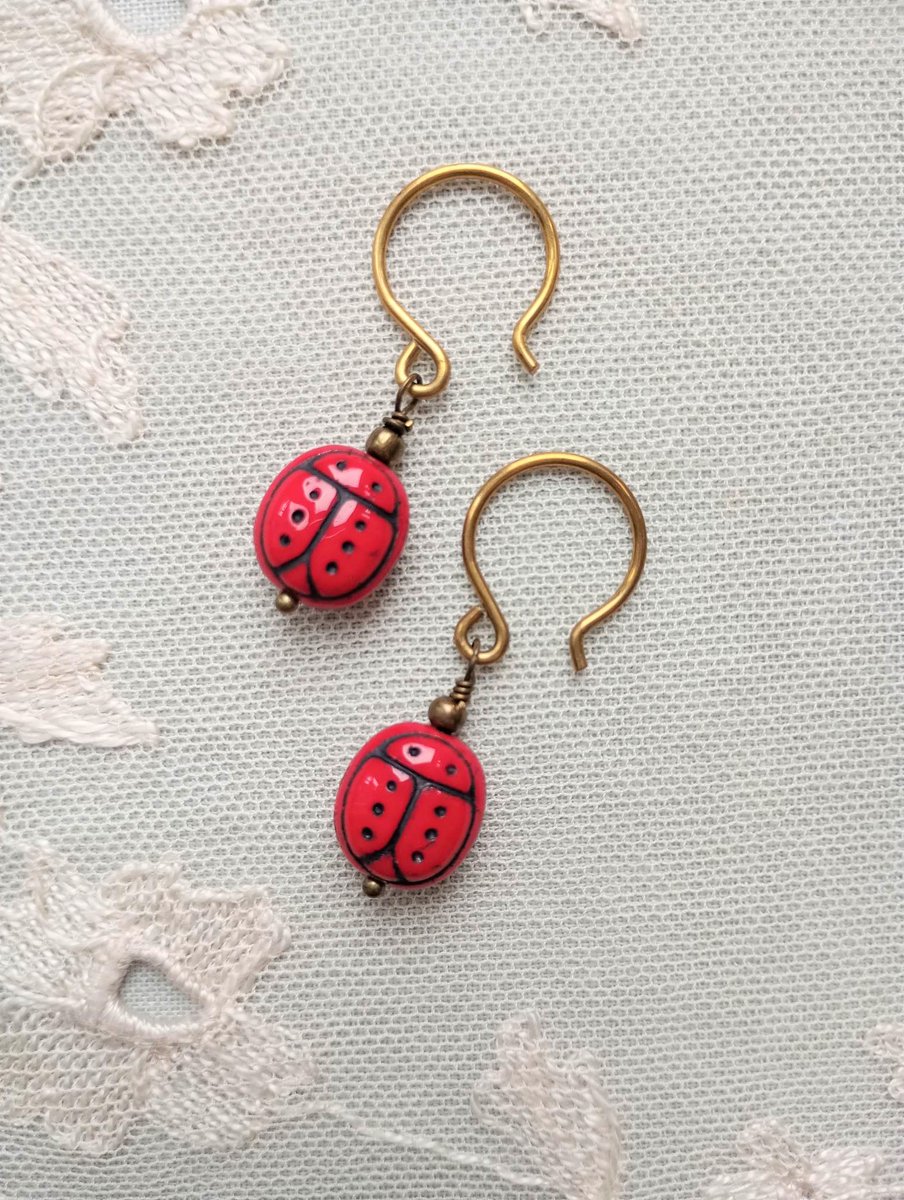 LovesVintage43 tweet media