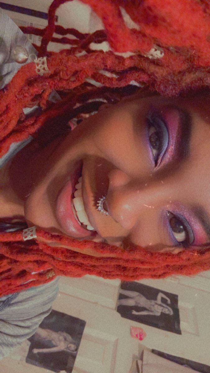 92sturdy's tweet image. I still got THA Vision like the Line between 2 Dots 👑😮‍💨💁🏽‍♀️🎨 #artist #colorqueen #sparkling #lookoftheday #fuckingbeautiful