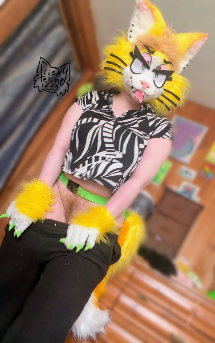friskyfeline69's tweet photo. Happy Fursuit Friday~ https://t.co/ZOY4If9ubc