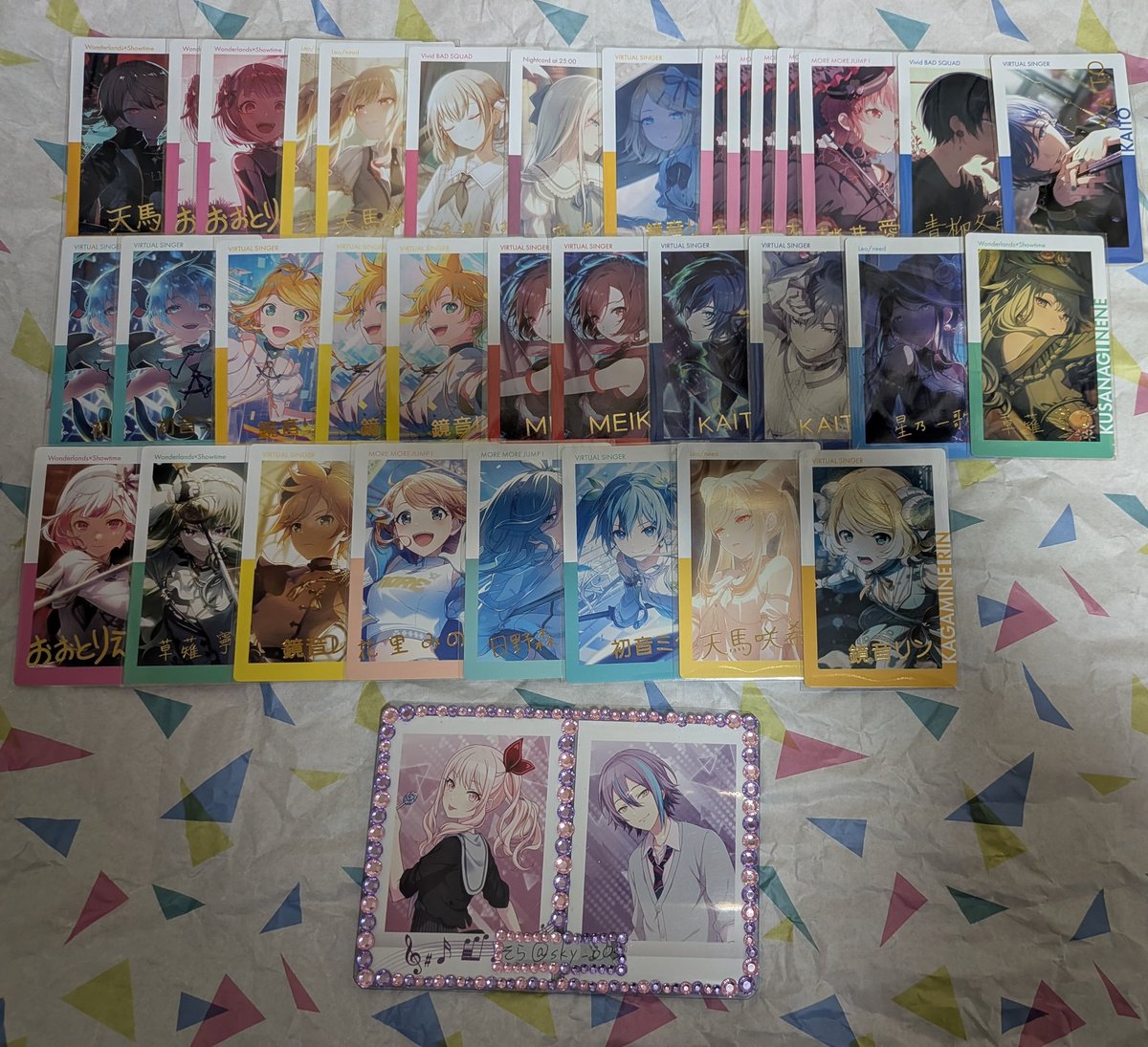 sky_o0s's tweet photo. プロセカ エピカ 箔押し 交換

【譲】1,2枚目

【求】3枚目

・郵送/郵便局留め希望
・激求含むお取引最優先
・一部激求のみとの交換のみ

お心当たりのある方はお声がけをよろしくお願いします。 https://t.co/LuZEoFT3Zb