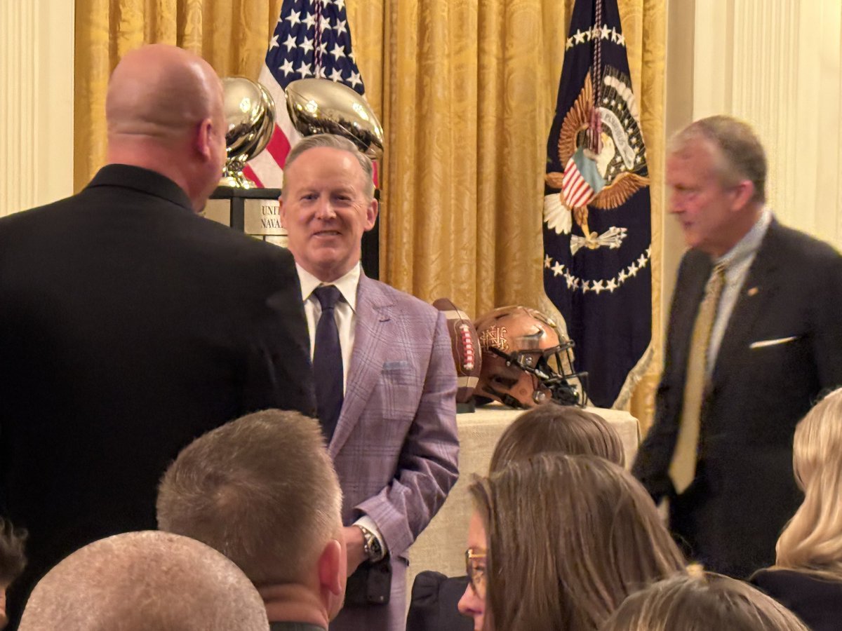 Mark Meredith tweet media