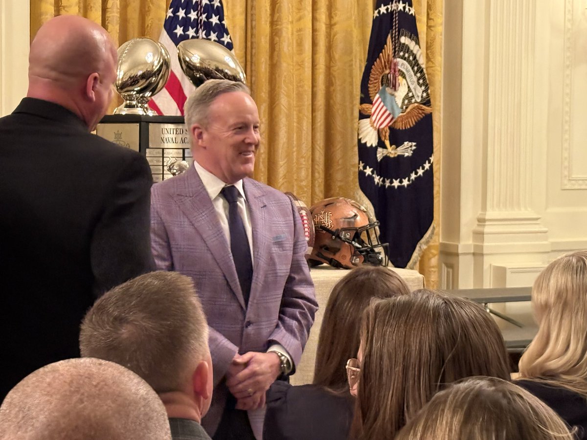 Mark Meredith tweet media