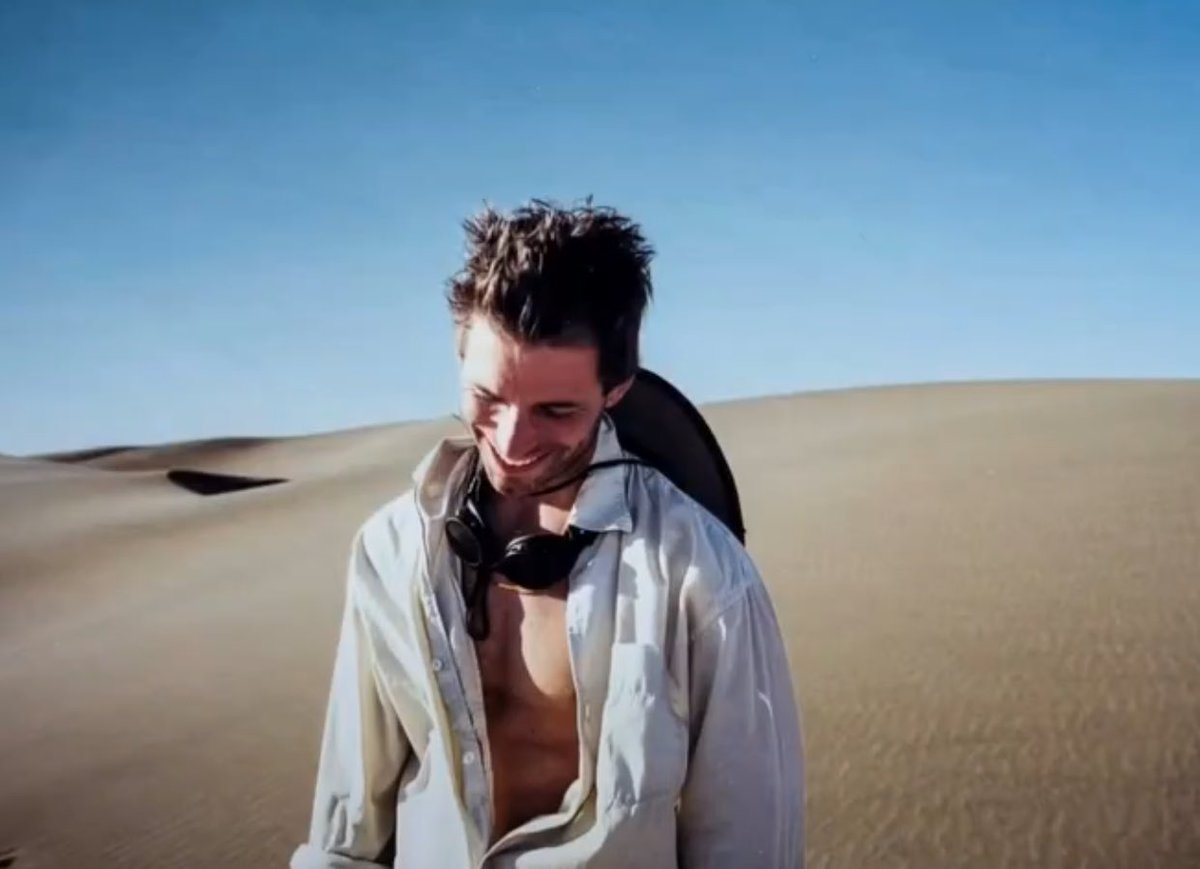 The DC Gaslighter tweet media