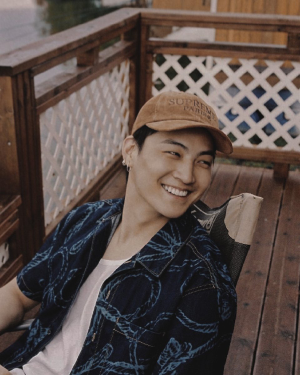 Jonathan. tweet media