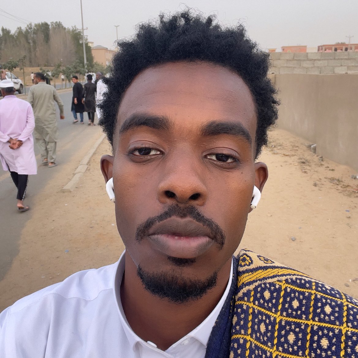 𝐀 𝐋 𝐈 tweet media