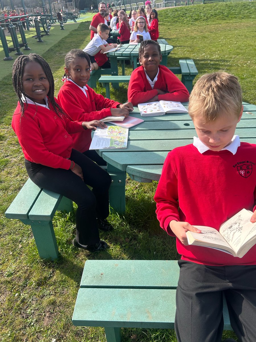 Lee Chapel Primary School tweet media