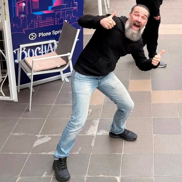 Plone CMS tweet media