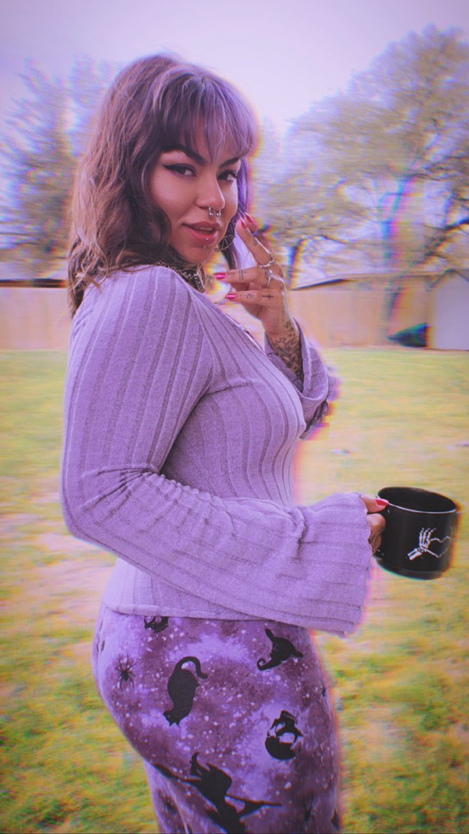 𝕭⛧𝖙𝖍𝖊 𝕭⛤𝖗𝖉 tweet media