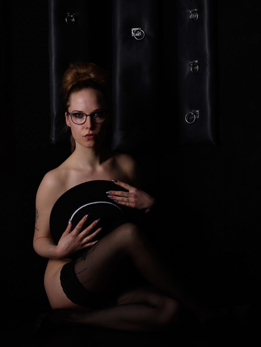 MistressSpankerellaDK tweet media