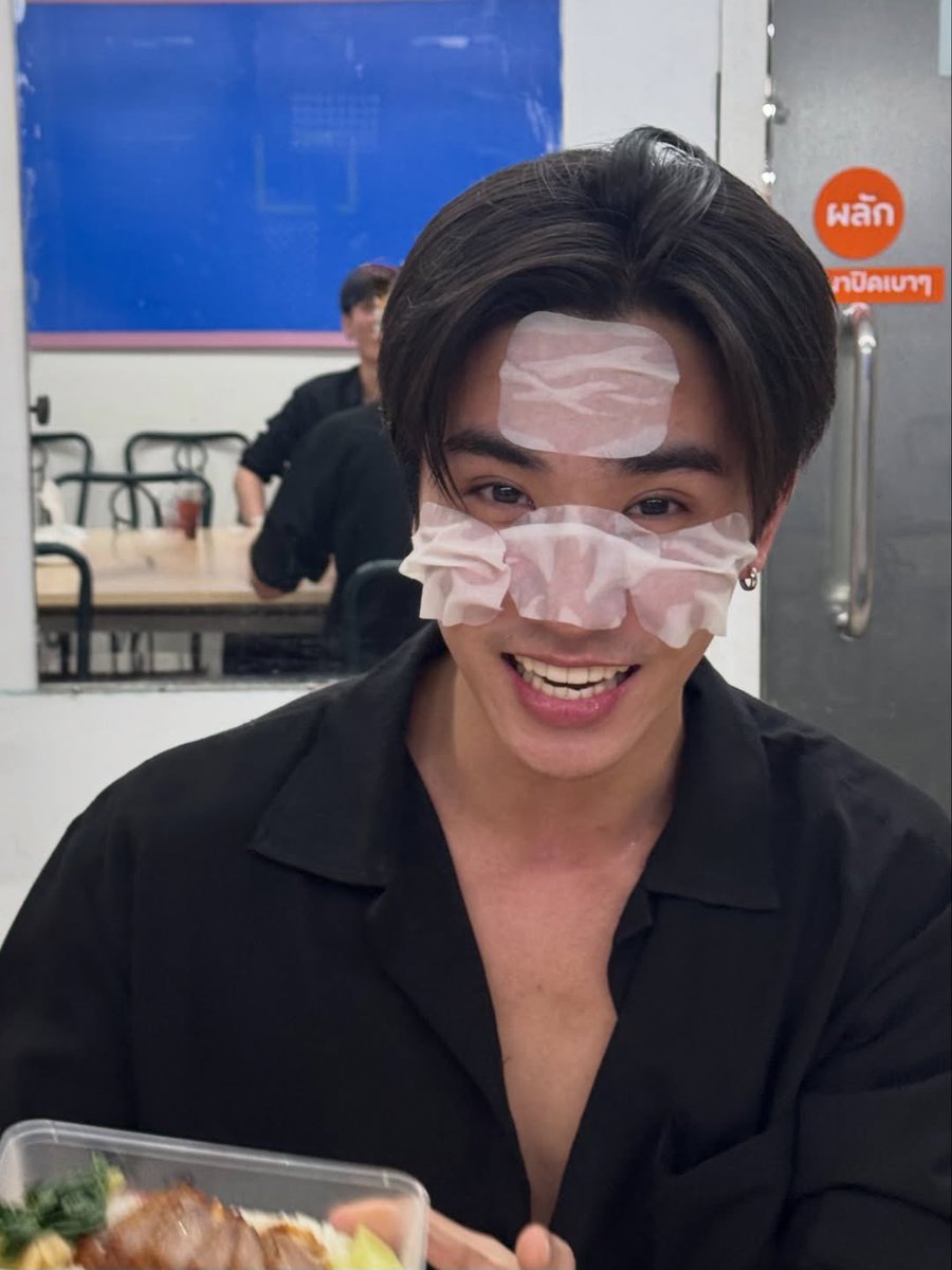 mia 🍎 tweet media