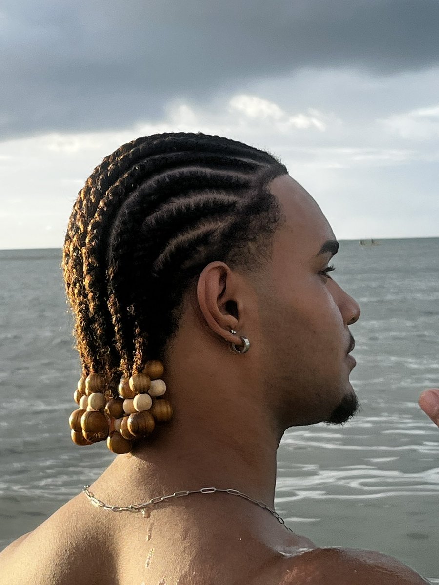 AFRODHITO tweet media