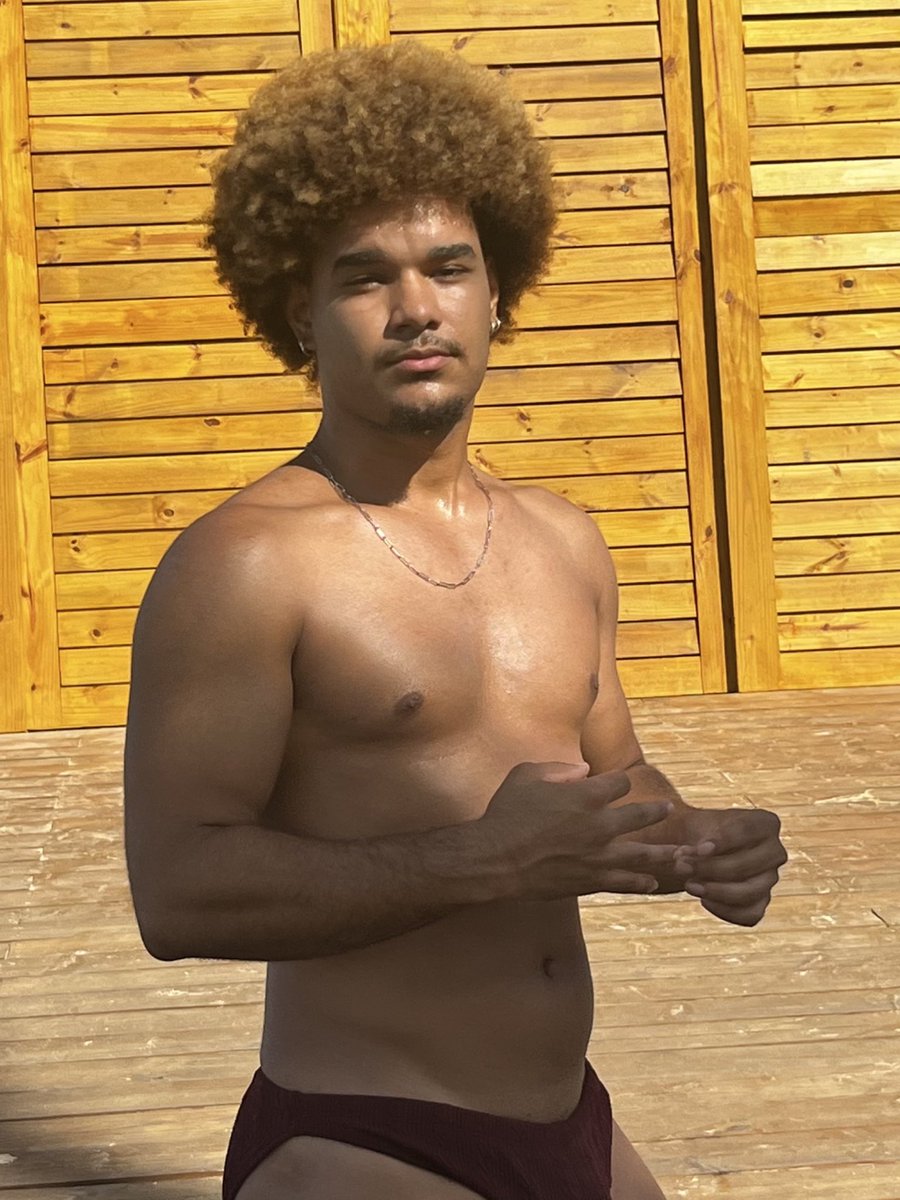 AFRODHITO tweet media