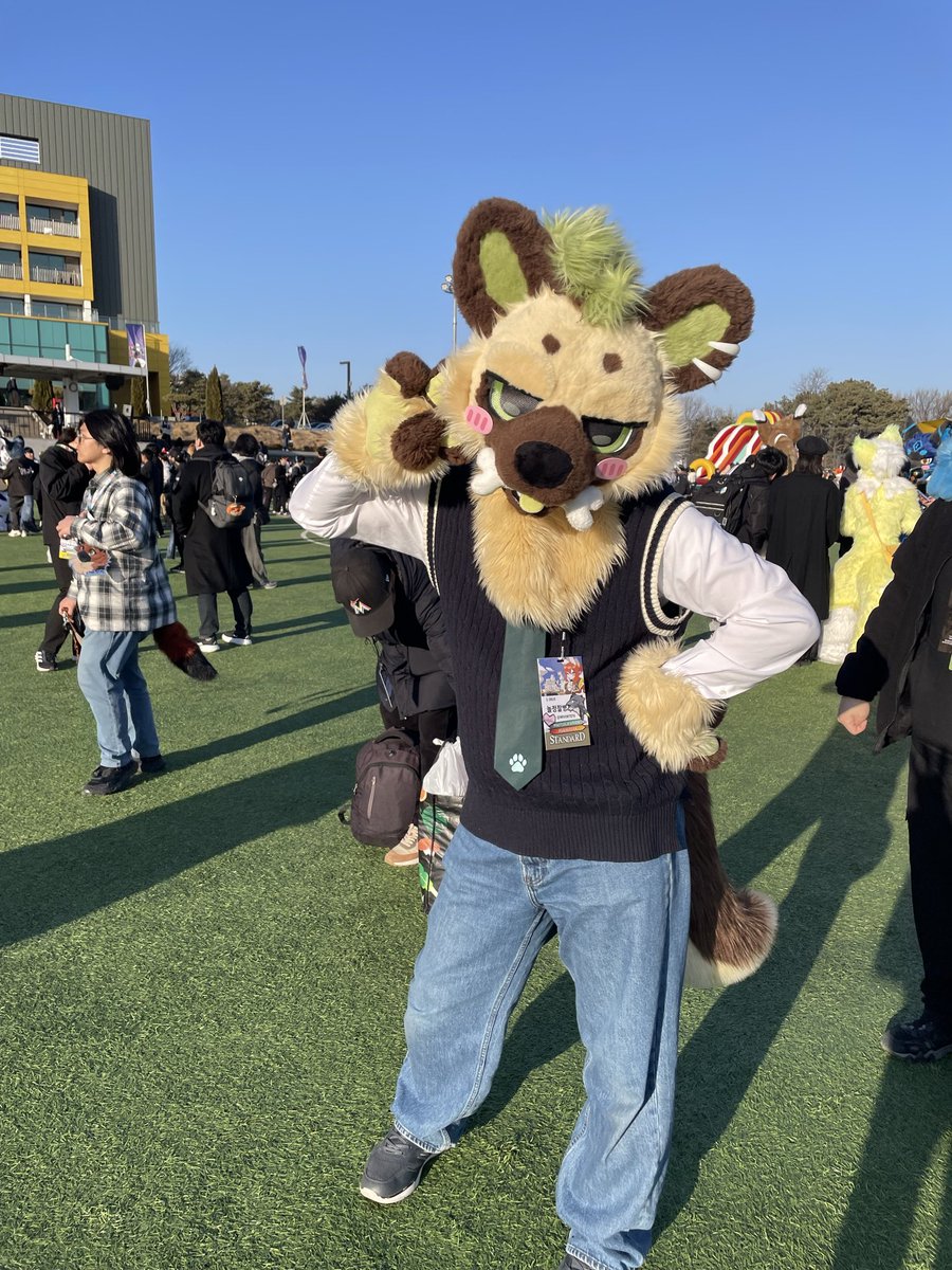 peridot_fur's tweet photo. #FurstFriday
@Kobi_Fur님이 찍어주셨어요! https://t.co/u2rpURwH5l
