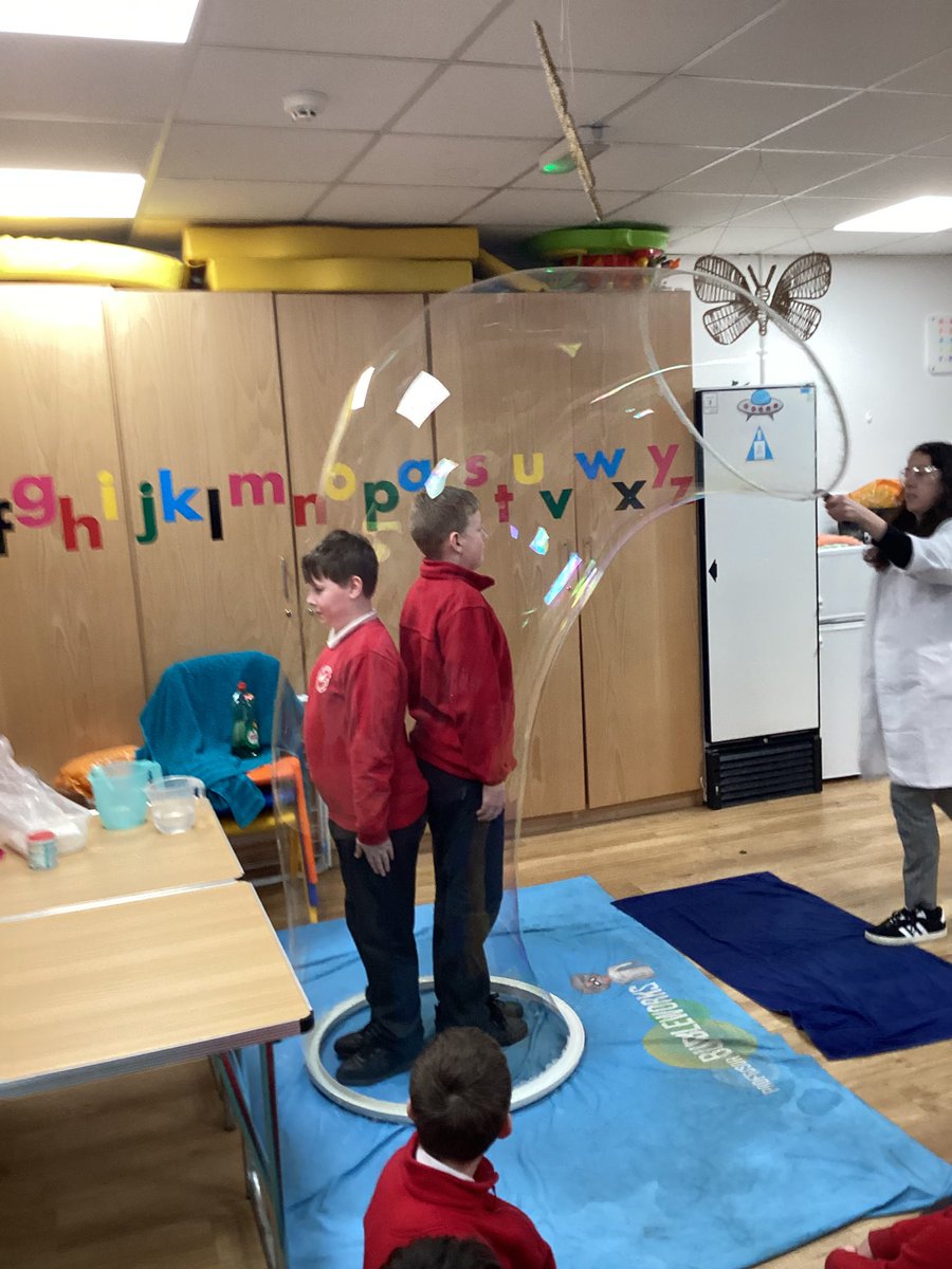 kincraigY6's tweet photo. We loved the giant bubbles with @Spark2Education Science Week https://t.co/Qpn4e1pzcm