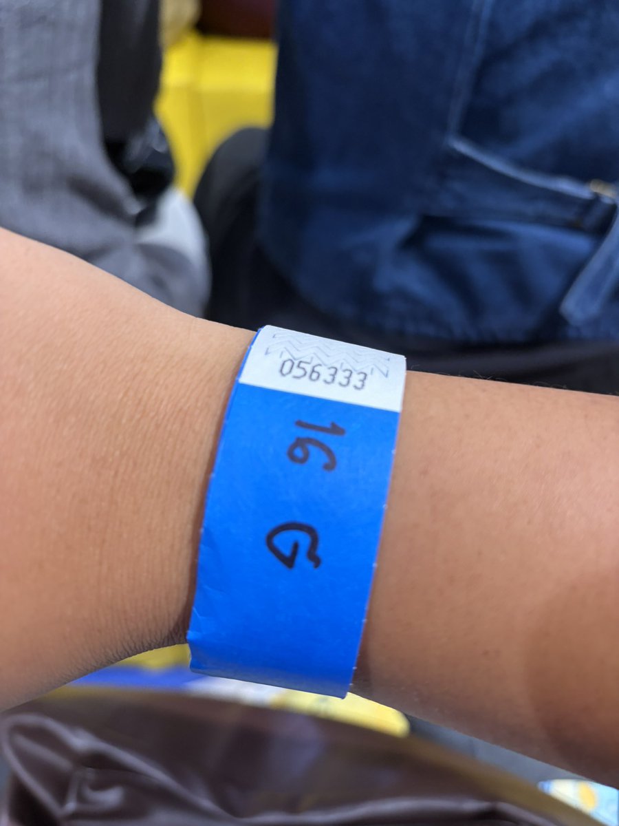 porpor (พอพอ)🍨🐾ft.พี่ทิมสแกมเมอร์หมุอุ้ด🐶📦 tweet media