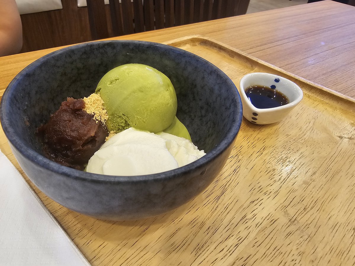 wthizdis tweet media