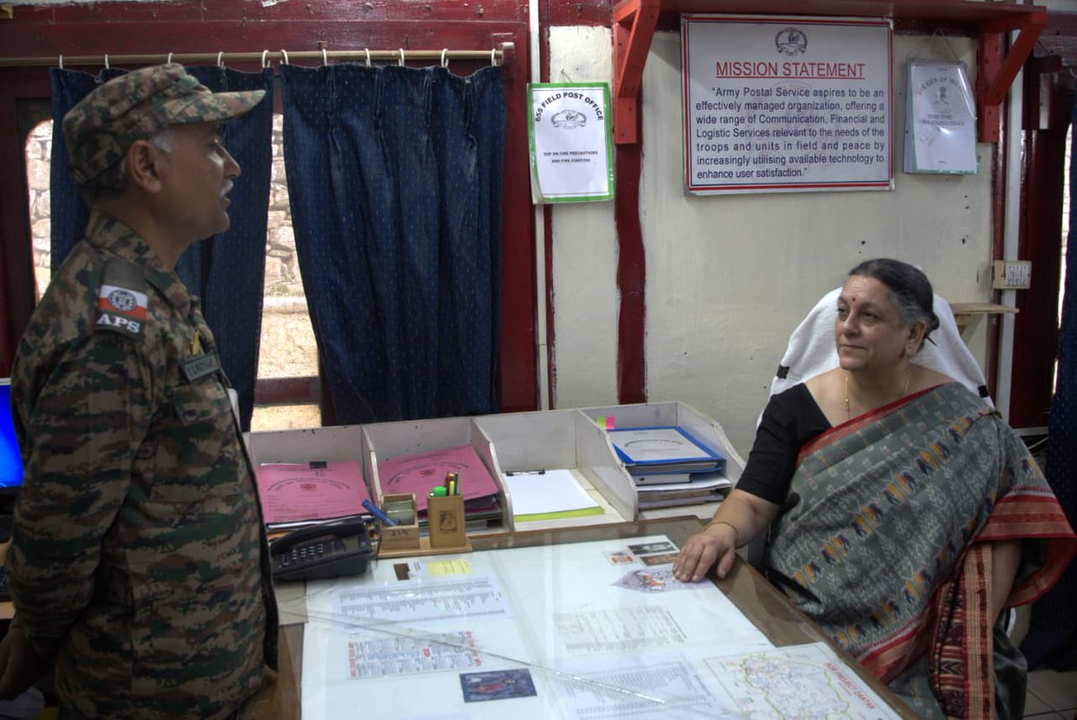 BROindia's tweet image. #BROIndia #IndiaBhutanFriendship #PostalServices 

Ms. Vandita Kaul, Secretary, Department of Posts &amp;amp; Chairperson, Postal Services Board, visited Project Dantak @BRO and its affiliated 655 FPO at Thimphu.
Her visit underscores the importance of a robust postal network in