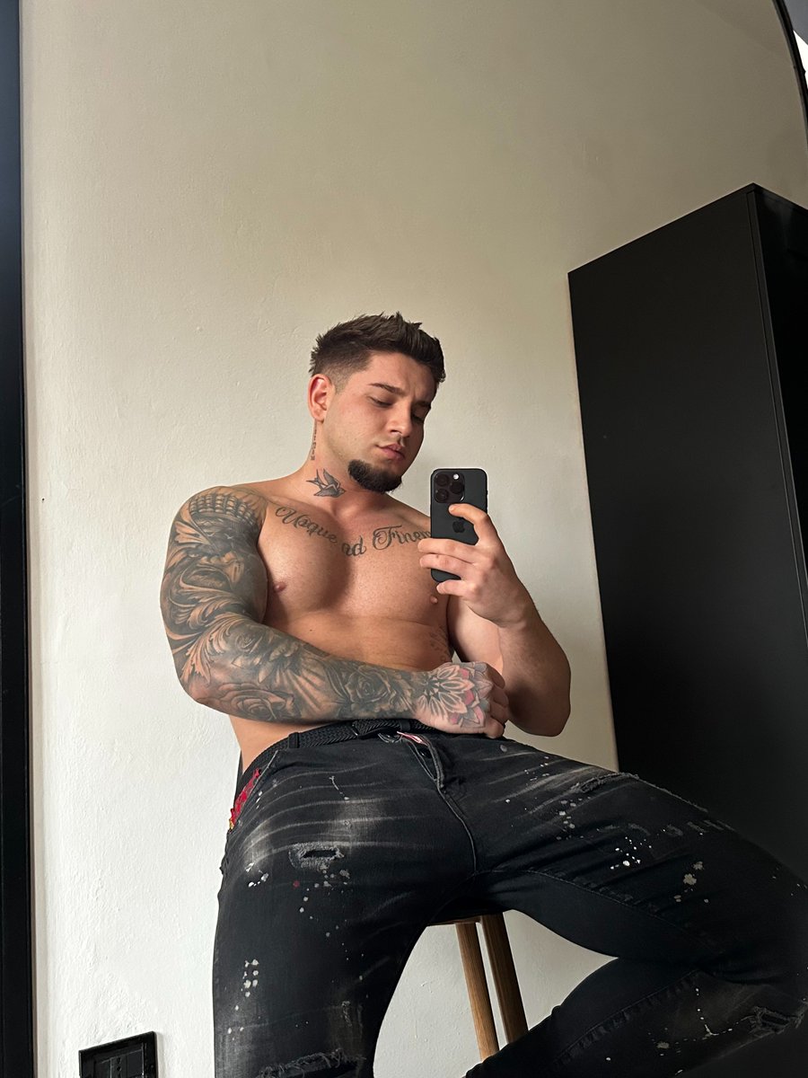 liam_italian_bull tweet media