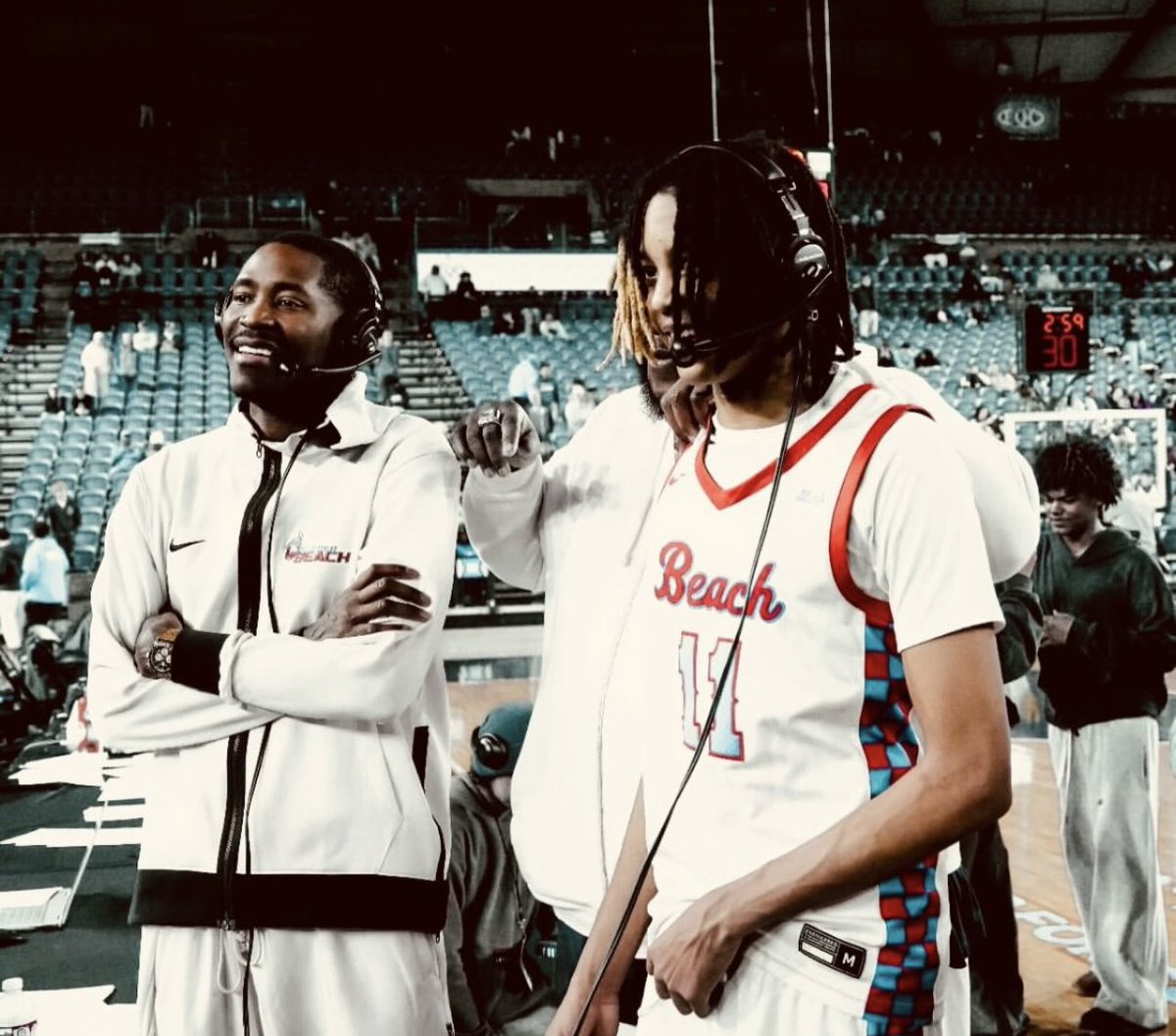 TheCrawsOver tweet media